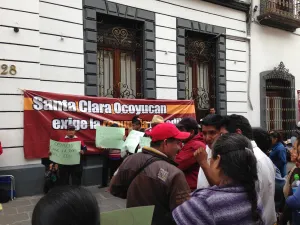 Pobladores de Ocoyucan acusan a diputados de encubrir a edil para no destituirlo