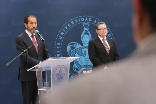 VIDEO: Alfonso Esparza avala el descuento al pasaje para estudiantes