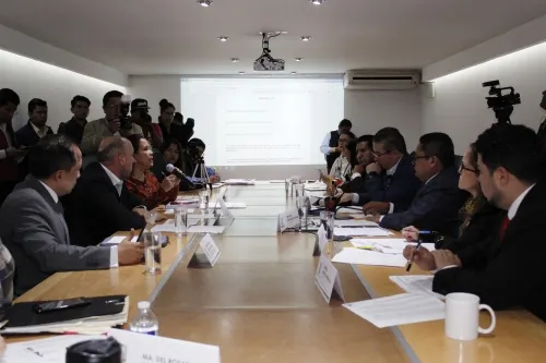 Regresan a 3% el ISN, nuevos impuestos por hospedaje y sorteos, habrá nuevas tarjetas de circulación