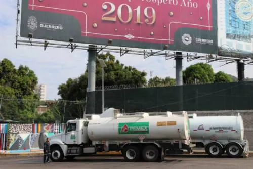 Incrementa la distribución de gasolina con pipas en Ciudad de México
