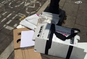 CNTE quema material electoral en Oaxaca