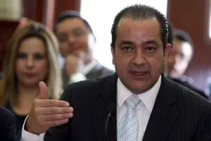 Se presentan ante el Cabildo el Sistema Municipal DIF y la Secretaría de Gobernación