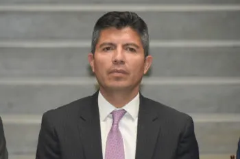 Agresores que “buscaban” a Eduardo Rivera, candidato a la gubernatura, son extranjeros: Gobernación