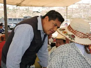 Miguel Huepa se compromete con campesinos