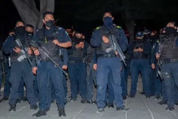 Elementos de la SSC Puebla se protestan en el Zócalo tras asesinato de compañeros