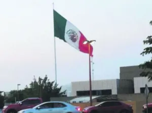 La Sedena indaga izamiento de Banderas al revés