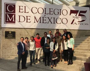 Ibero Puebla analiza la historia económica del país