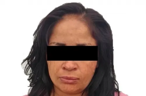 Capturan a mujer por intentar asesinar a su pareja en Flor del Sur