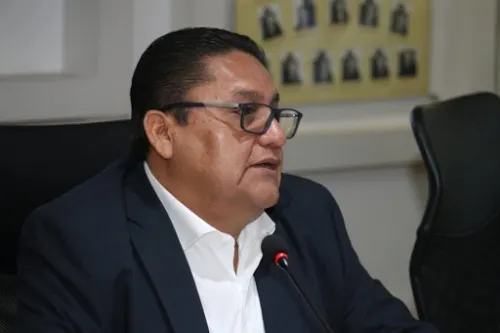 Nibardo Hernández demanda solución a las carencias y los problemas de salud en la Mixteca