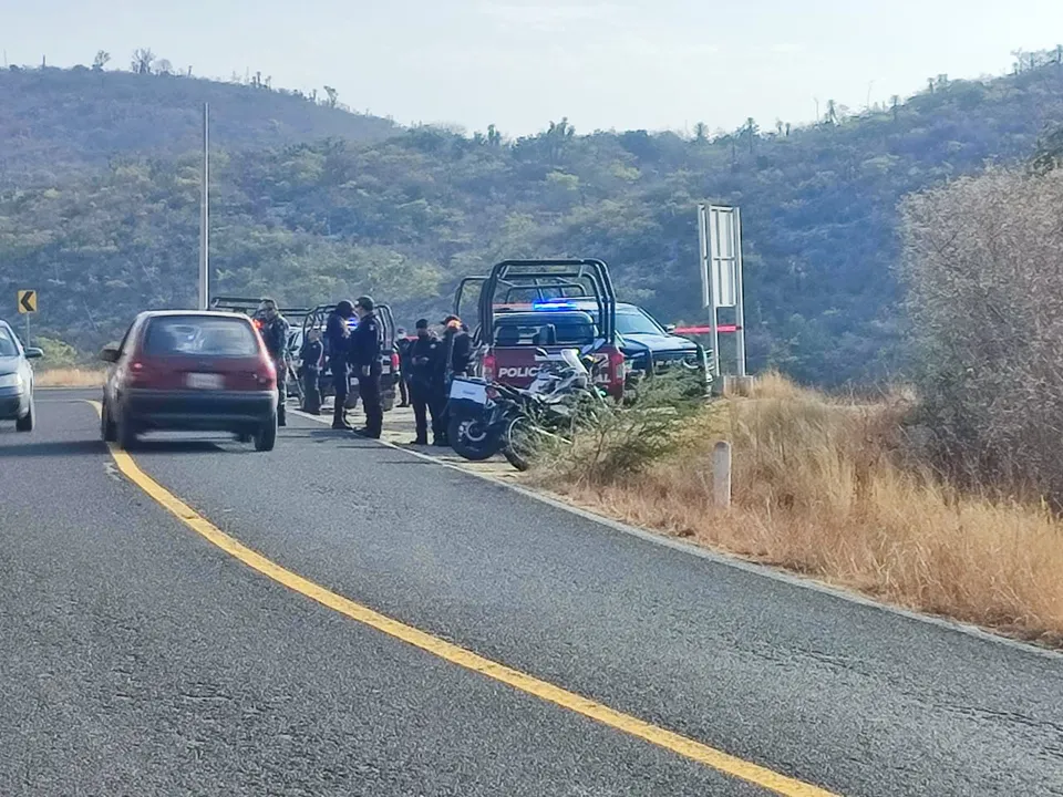 Encuentran mujer en carretera Tehuacán-Huajuapan