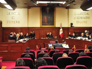 Avala Corte despidos de maestros que reprueben evaluaciones