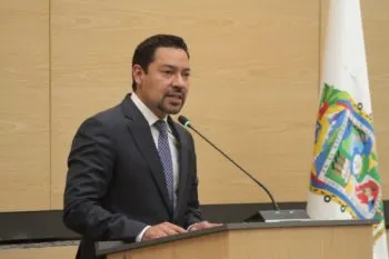 Sale Andrés Villegas, diputado de Morena, en defensa del edil Alejandro Porras, tras asesinato de policías en Huixcolotla