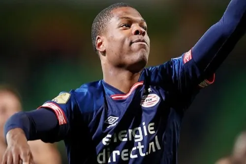 PSV separa a Denzel Dumfries de entrenamientos por acudir a protesta