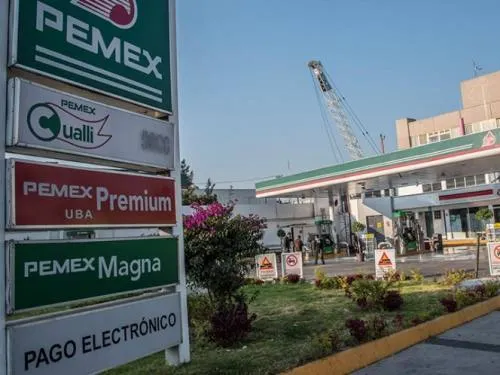 Investigan 10 gasolineras de Puebla por venta de huachicol