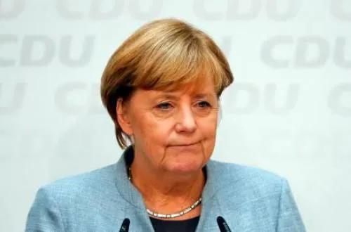 Merkel comienza arduo camino para formar Gobierno tras comicios