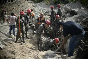 Van 94 muertos por alud en Guatemala