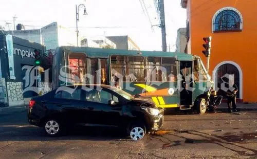 Mujeres resultan heridas tras choque en El Carmen