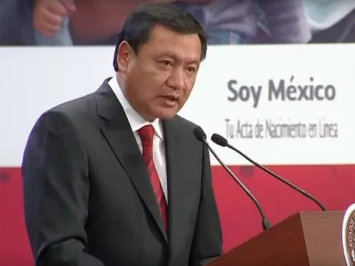 Osorio Chong renuncia a Gobernación