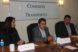 Aumento en costo de pasaje no pasará de este año, confirma diputado