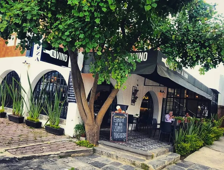 Comensales y empleados sufren violento asalto en restaurante IL VINO Pizza de La Noria