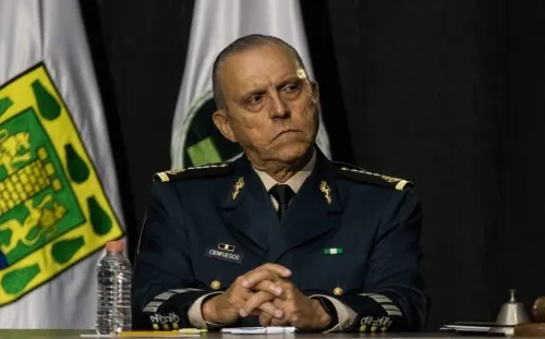 AMLO respalda decisión de FGR de exonerar a Cienfuegos; acusa a DEA de fabricar caso