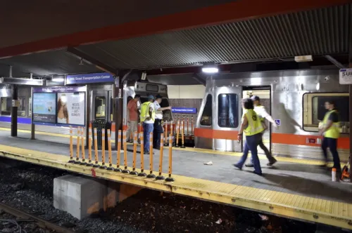 Al menos 42 heridos deja choque de trenes en Filadelfia
