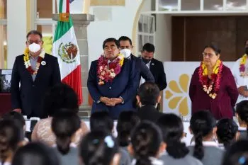 Barbosa preside el inicio del Ciclo Escolar 22-23 en el internado de Champusco, en Huaquechula