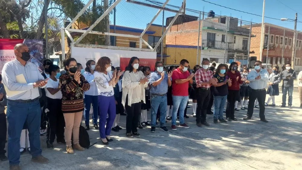 Después de 15 años, Ariadna Ayala ejecuta obra pública en colonia El Carmen