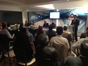 Reeligen a Octavio Corvera como presidente Canacope