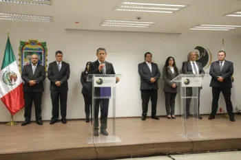 Fiscalía busca procesar por homicidio a los ocho detenidos por balacera en San Miguel Xoxtla