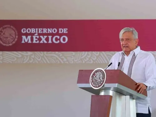 Refinar petróleo dará autonomía: López Obrador