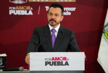 Gobierno de Puebla irá por la vía legal contra exfuncionarios del PAN para revertir pagos de Audi y CIS