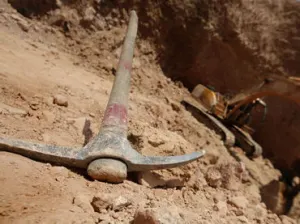 Producción industrial de México en octubre cae respecto a mes previo