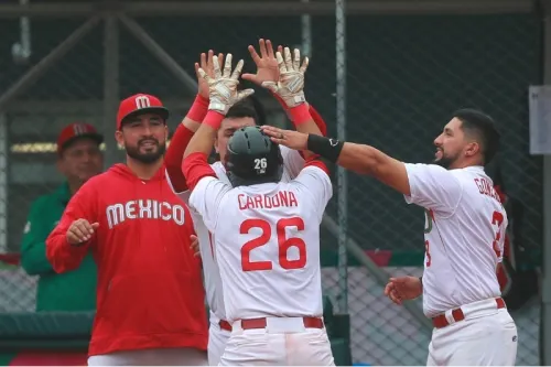 Equipo mexicano da primera medalla en softbol al país en Panamericanos