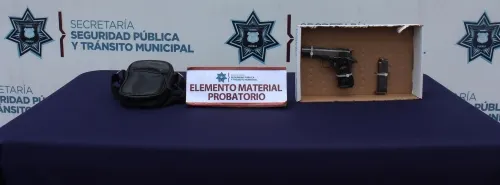 Detuvieron fuerzas municipales de Puebla a dos hombres por portación ilegal de arma de fuego