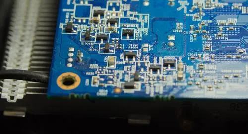 Cómo Huawei logró superar a Apple en medio de la guerra comercial con EEUU