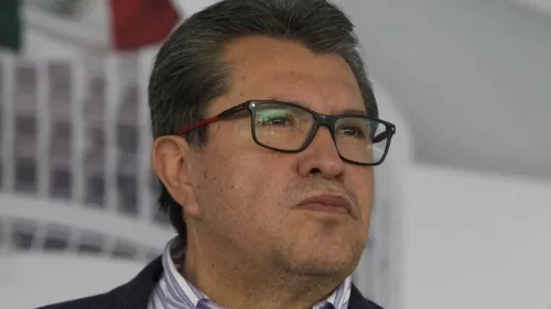 Monreal ofrece adelantar revocación de mandato para 2021