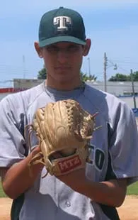 Mexicano de 17 años firma con los Yanquis