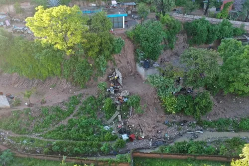 Velan cuerpos de víctimas del deslave en Santo Tomás Chautla; vecinos piden ser reubicados