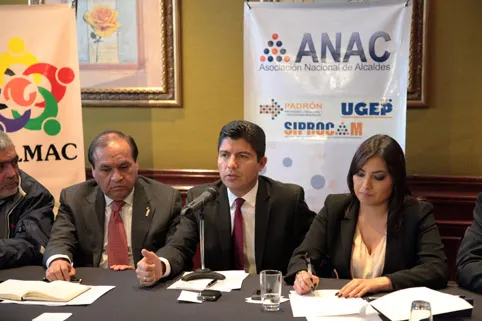 Alcaldes pedirán investigar deudas millonarias de municipios