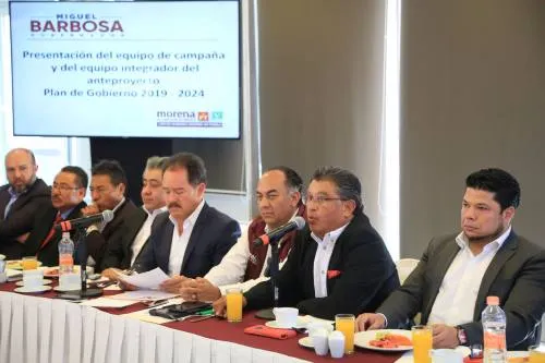 Priístas y panistas forman parte del equipo de campaña de Barbosa