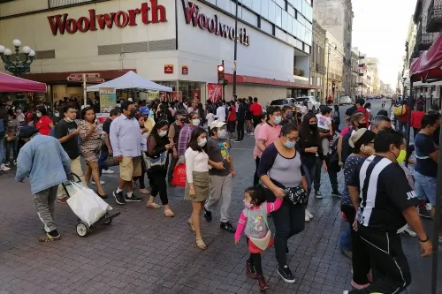 Limpia exhorta a no relajar medidas frente a COVID-19 durante temporada navideña