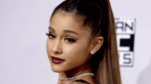 Ariana Grande lanza serie documental de su vida musical en YouTube