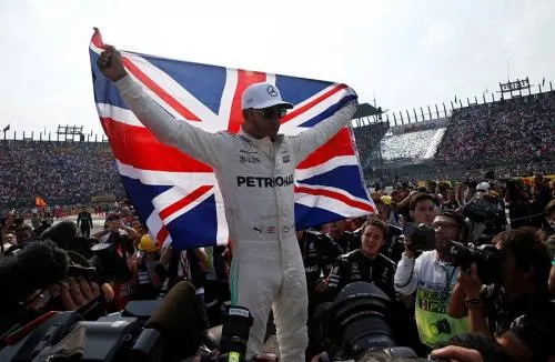 Hamilton tetracampeón de F1, Verstappen gana el GP de México