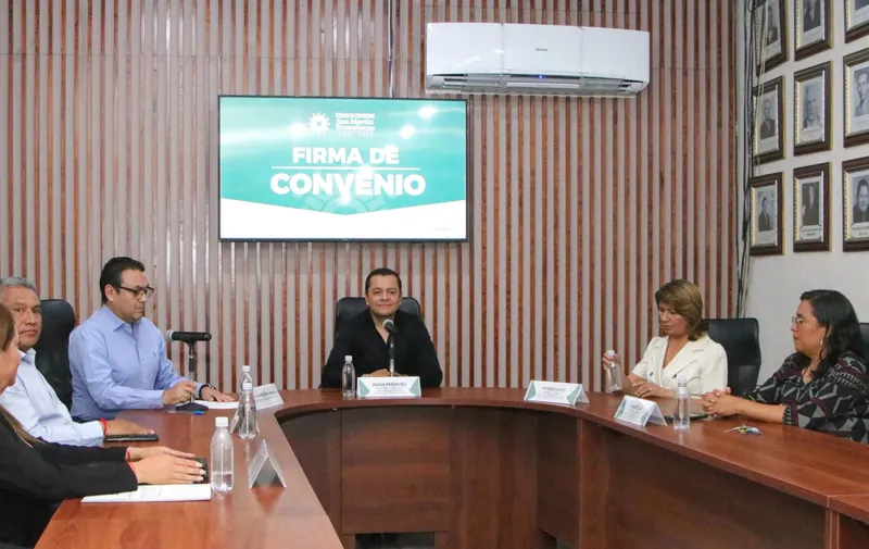 UTH y gobierno de San Martín Texmelucan sellan alianza para fortalecer educación superior