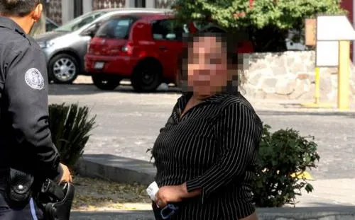 Un indigente quería violarme, denuncia mujer