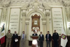 Rivera reconoce a elementos de la SSPTM a pesar de ola de robos en Puebla