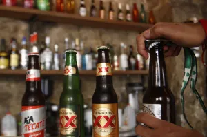 Franquicias piden eliminar Ley Seca, afecta a comercios, reclaman