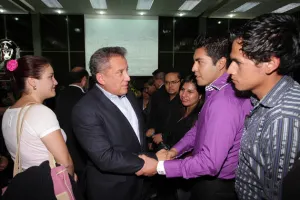 EAI dialoga y atiende las demandas de los universitarios