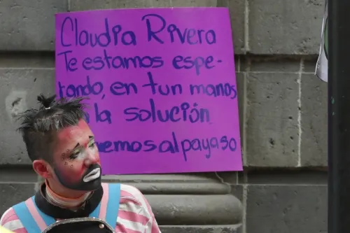 Payasitos estarán un mes en Reforma, confirma regidora